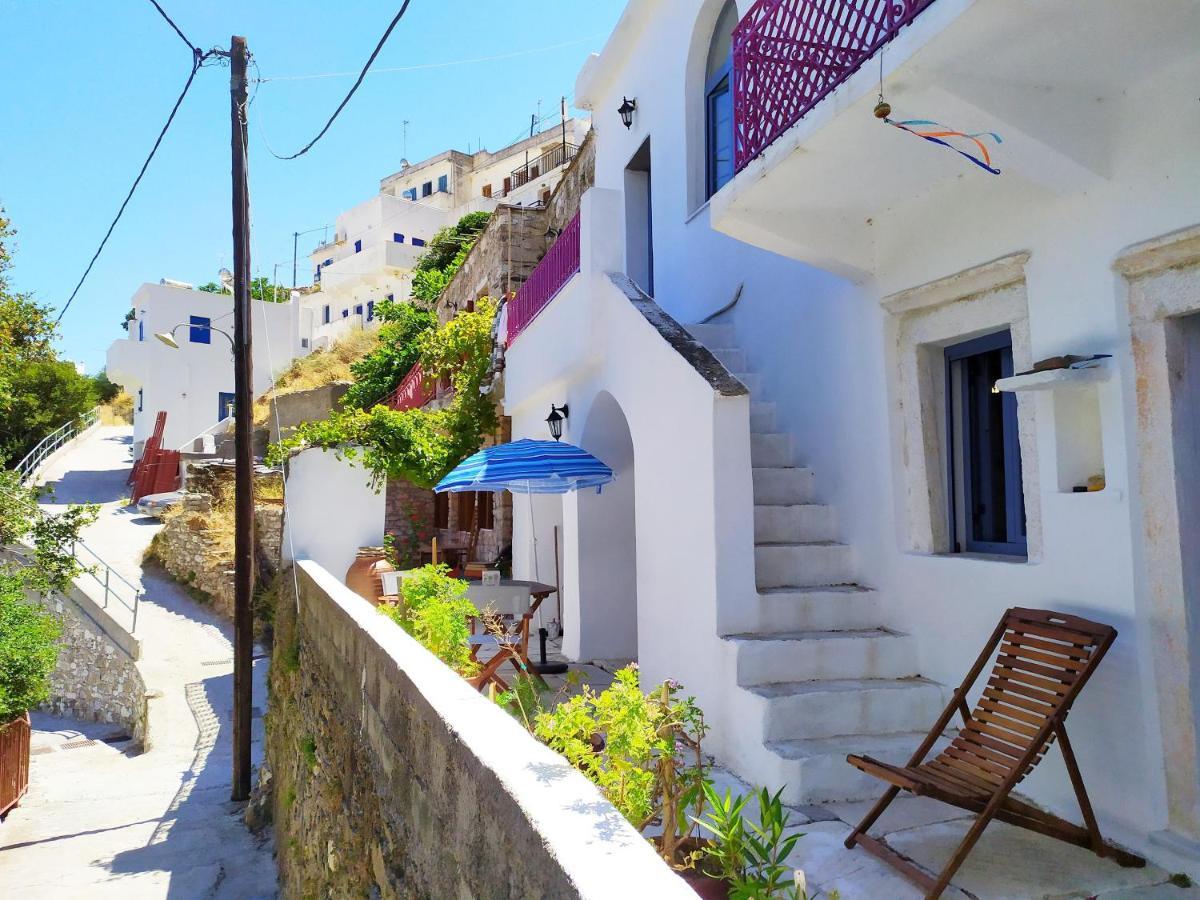 Traditional Family House, Ground Floor With Yard Koronos Exterior photo